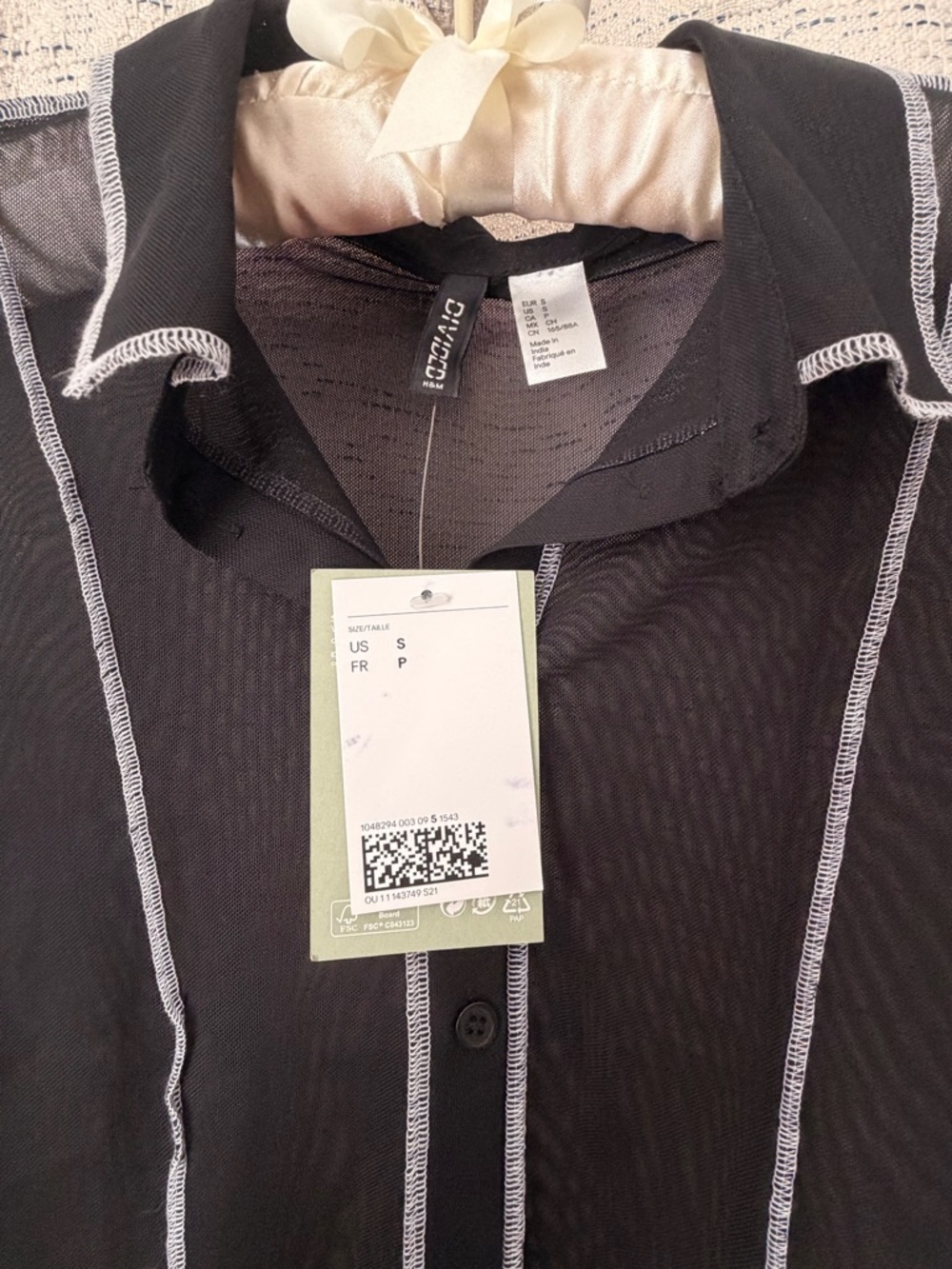 Stylish H&M divided Black Sheer Long-Sleeve Button-Down Top with Contrast Seams - Picture 3 of 4